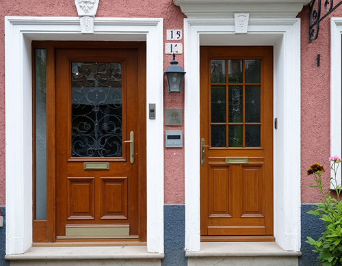 Дует из входной двери